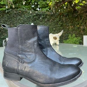 Black Frye Molly Gore Short Boots, Size 8.